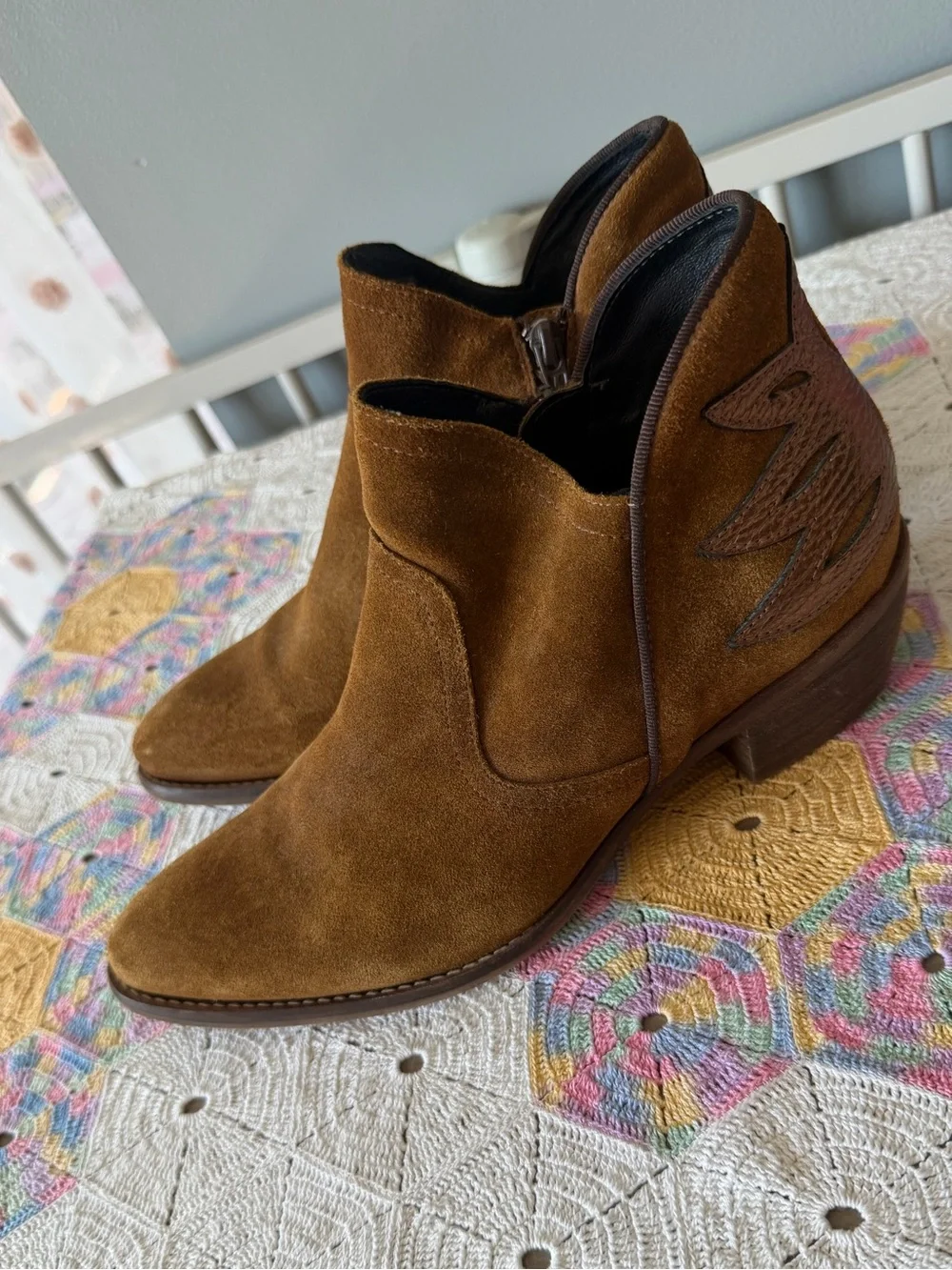 SOLD Anthropologie kanna Spain Leather Booties Metallic Starburst Leather Patch